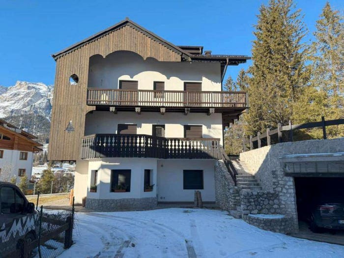 Appartamento quadrilocale in vendita in Via Cantore, Centro, Cortina d'Ampezzo
