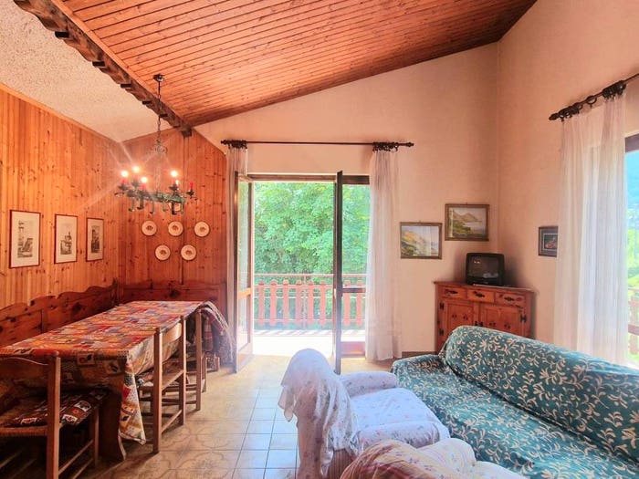 Appartamento trilocale in vendita in Via Perletti, Centro, Oltre il Colle