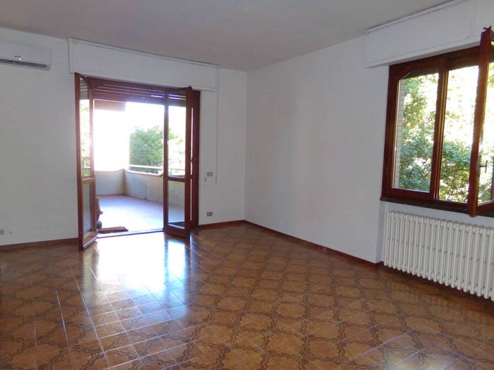 Appartamento con 5 locali in vendita in Viale Alessandro Volta, Campo di Marte, Firenze