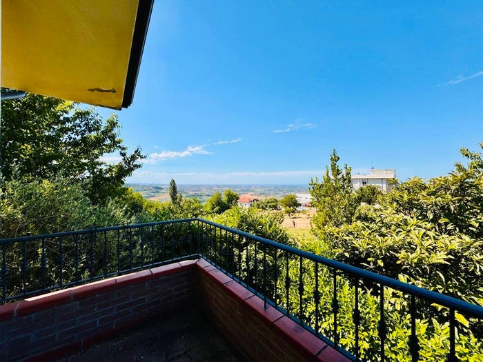 Casa con 5 locali in vendita in Via Tufi, Centro, Gemmano