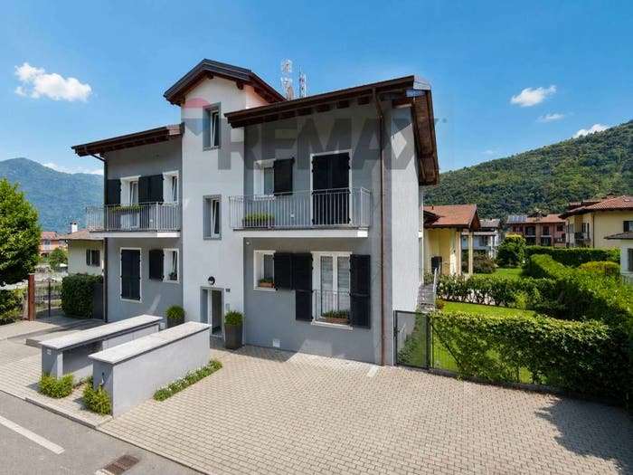 Appartamento trilocale in vendita in Centro, Cannobio