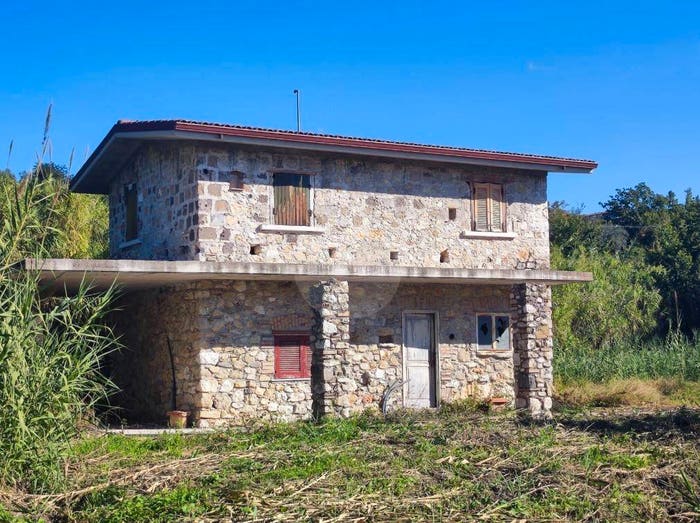 Casa con 5 locali in vendita in Via del Carpino, Minturno
