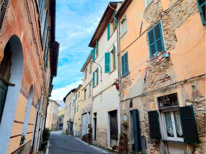 Casa con 6 locali in vendita in Via Umberto, Borgo Di Ranzo, Ranzo