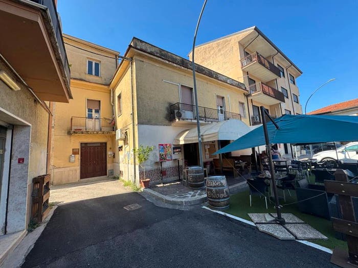 Casa quadrilocale in vendita in Piazza San Tommaso, Aquino