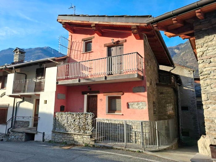 Casa bilocale in vendita in Frazione Plout, Montjovet