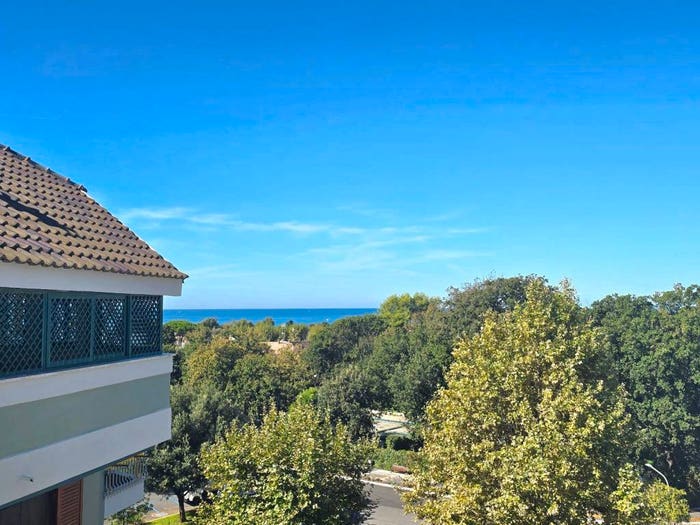 Casa trilocale in vendita in Largo Saturno, Marina di San Nicola, Ladispoli