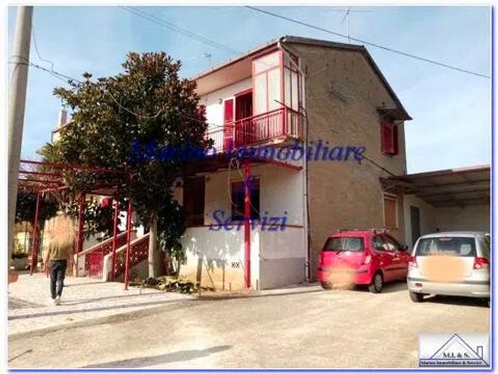 Casa con 5 locali in vendita in Calvi Risorta