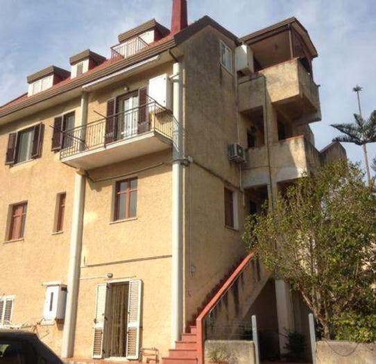 Appartamento trilocale in vendita in Via Nazario Sauro, Falerna Scalo, Falerna