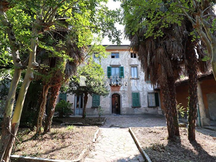 Casa con 6 locali in vendita in Via San Gerolamo, Vercurago