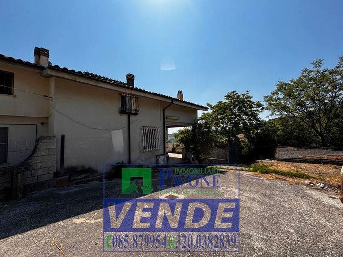 Casa con 6 locali in vendita in Atri