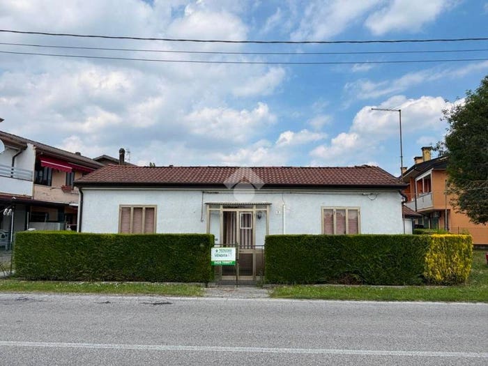 Casa bilocale in vendita in Via Roma, Centro, Granze