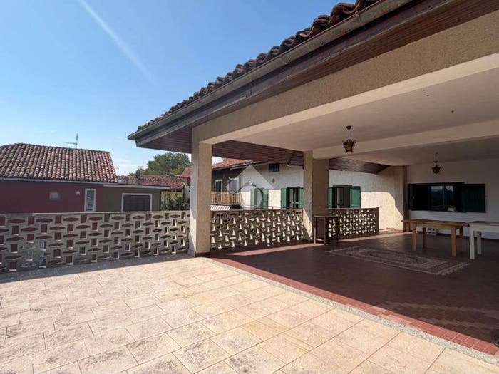 Casa con 6 locali in vendita in Strada cimenasco, Cimenasco, Castagneto Po