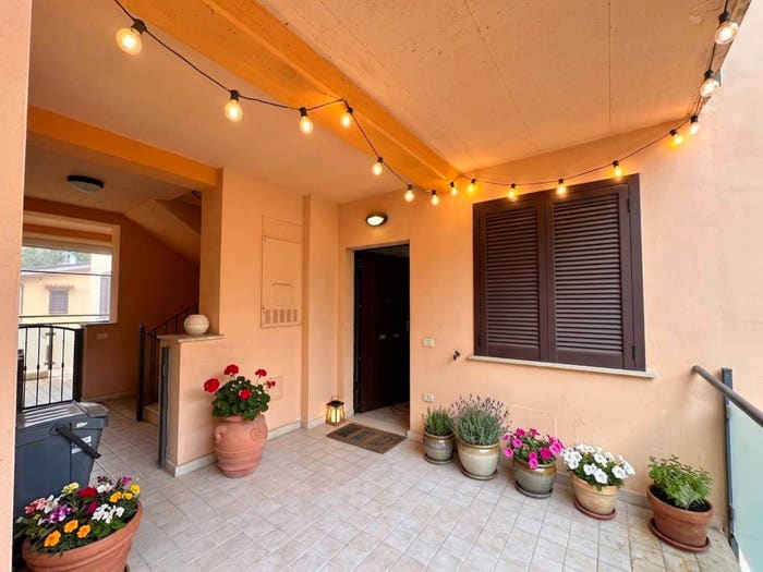 Appartamento trilocale in vendita in Via della Grotta, Centro, Arrone