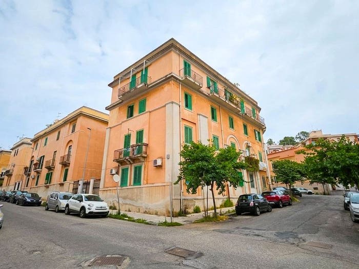 Appartamento bilocale in vendita in Via Bellinzona, Giostra, Messina