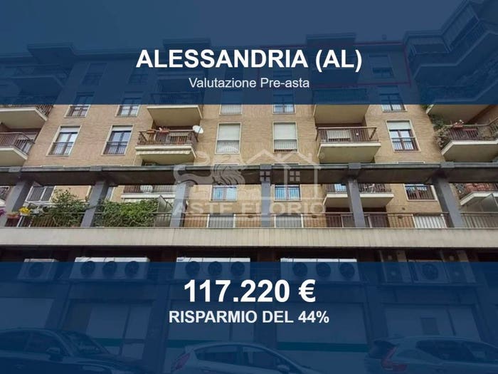 Appartamento con 6 locali in vendita in Via Camillo Cavour, Centro, Alessandria
