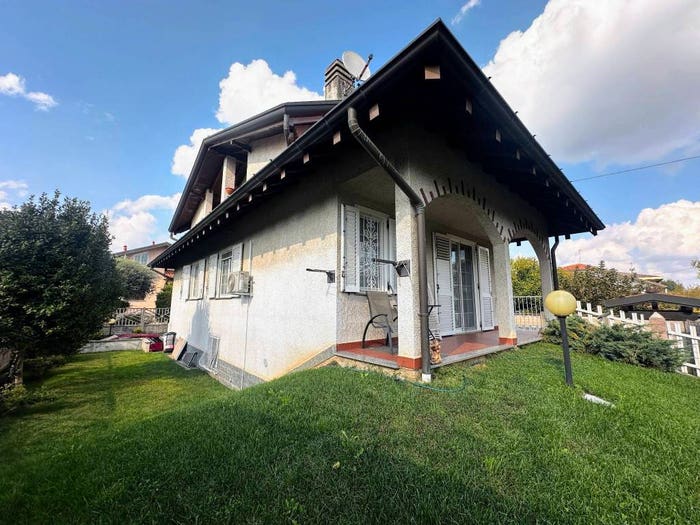 Casa quadrilocale in vendita in Via Alcide De Gasperi, Olgiate Olona