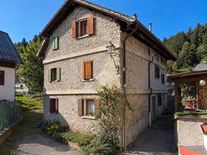 Casa quadrilocale in vendita in Via di Val, Sigilletto, Forni Avoltri