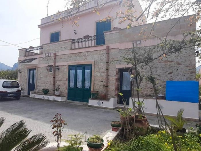 Casa con 5 locali in vendita in Via Bivio Foresta, Milioti, Carini
