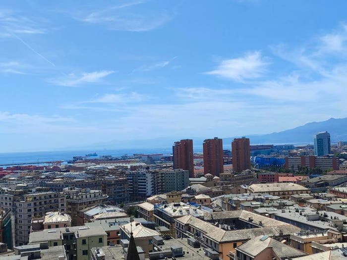 Appartamento quadrilocale in vendita in Via Gian Battista Monti, Sampierdarena, Genova
