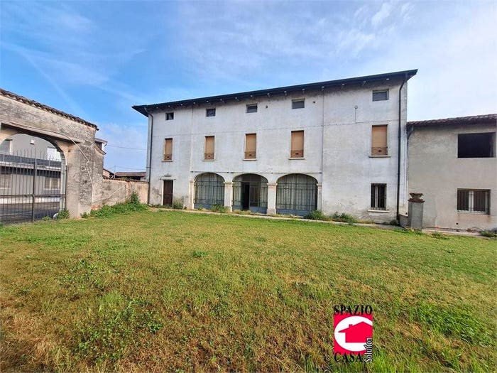 Casa con 6 locali in vendita in Farfengo, Borgo San Giacomo
