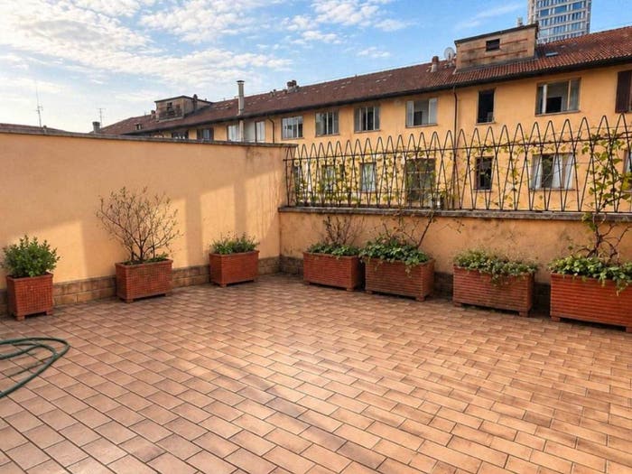 Appartamento quadrilocale in vendita in Via Vittor Pisani, Centrale, Milano