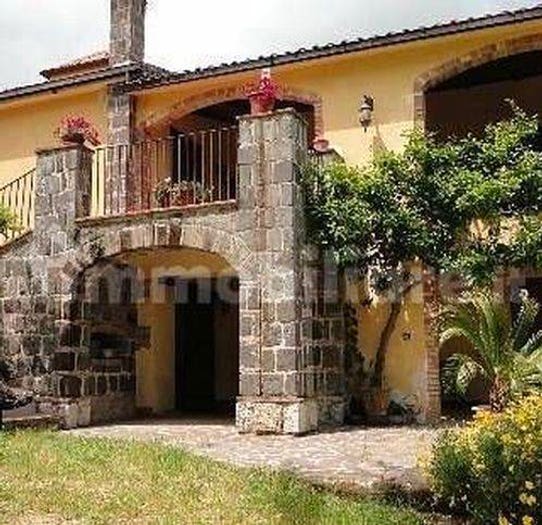 Casa con 5 locali in vendita in Squille, Castel Campagnano