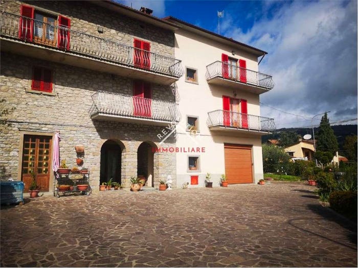 Casa con 6 locali in vendita in Via Lama, Caprese Michelangelo