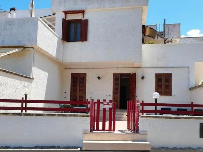 Appartamento quadrilocale in vendita in Viale Badisco, San Foca, Melendugno