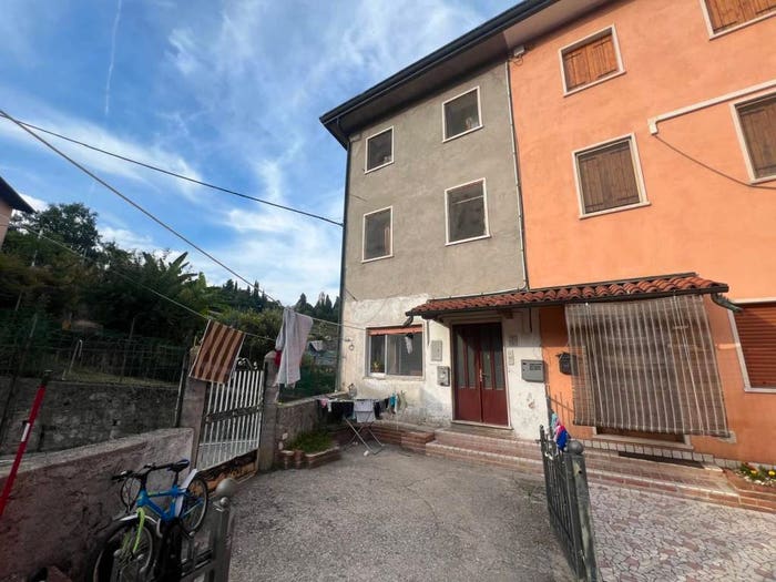 Appartamento quadrilocale in vendita in Via Guglielmo Marconi, Montorso Vicentino