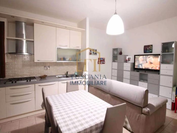 Appartamento trilocale in vendita in Area Residenziale Campolungo Agrestone Querciolaia, Abbadia Campolungo, Colle di Val d'Elsa
