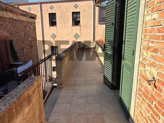 Casa con 6 locali in vendita in via ruota, Santo Stefano di Camastra