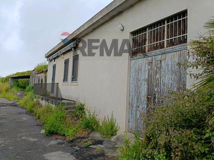 Casa con 6 locali in vendita in Via Giarre Nunziata, Nunziata, Mascali