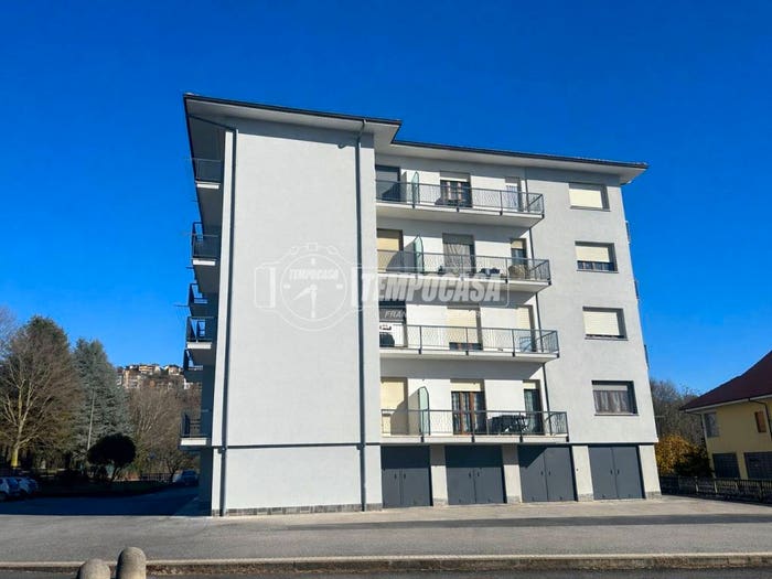 Appartamento trilocale in vendita in Via forno leonardi, Centro, Forno Canavese