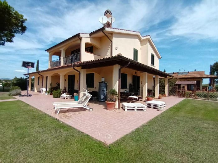 Casa con 6 locali in vendita in La Principina, Grosseto