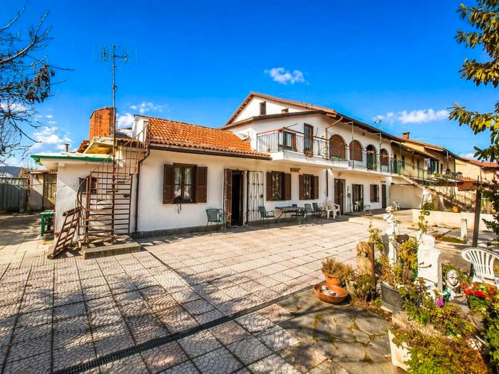 Casa con 5 locali in vendita in Strada Gangaglietti, Caramagna Piemonte