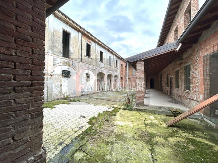 Casa con 6 locali in vendita in VIA CAVOUR, Martignana di Po