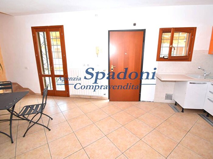 Appartamento quadrilocale in vendita in Via Gioacchino Rossini, Centro, Monsummano Terme