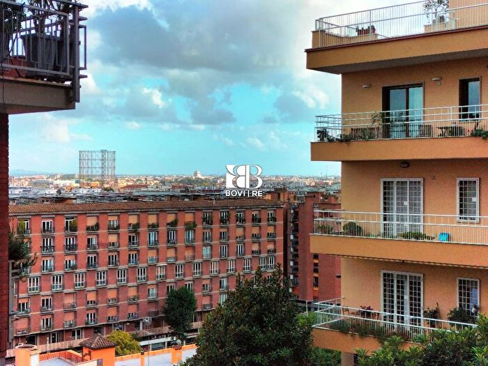 Appartamento trilocale in vendita in Via Francesco dall'Ongaro, Monteverde Vecchio, Roma