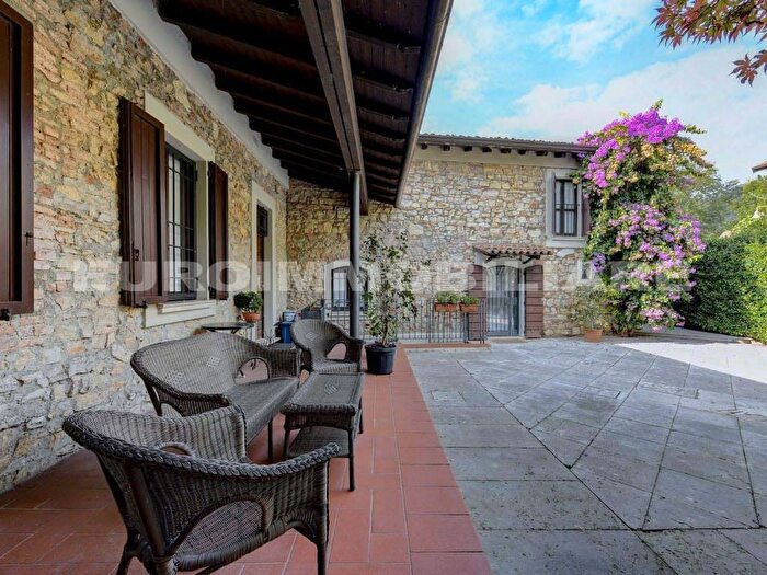 Appartamento quadrilocale in vendita in Via della Parrocchia, Sant'Eufemia Caionvico, Brescia