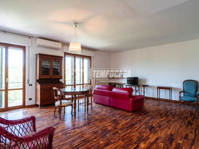 Appartamento quadrilocale in vendita in Via brigata macerata, Centro, Macerata