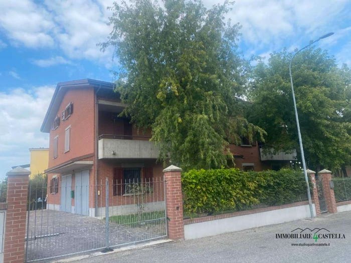 Casa con 6 locali in vendita in via Aderigo ferrari, Rivalta San Rigo, Reggio Emilia