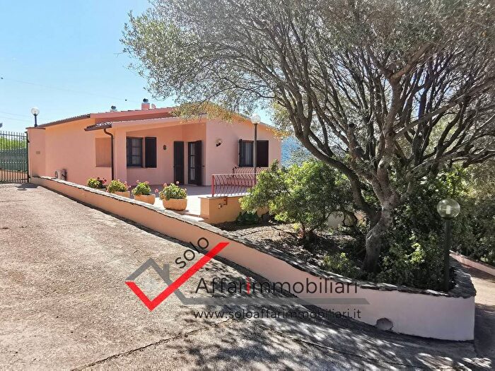 Casa con 5 locali in vendita in SS, Santa Lucia, Olbia