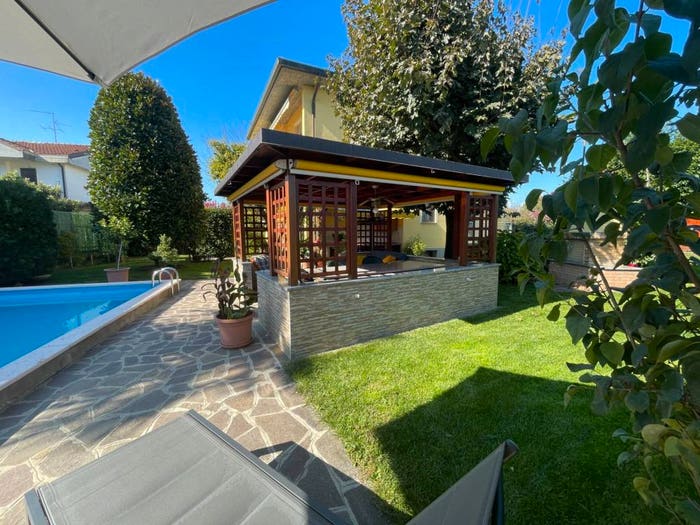 Casa quadrilocale in vendita in Via Gorizia, Centro, Brembate