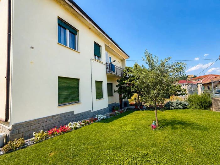 Casa con 6 locali in vendita in Regione Castagnole, Canelli