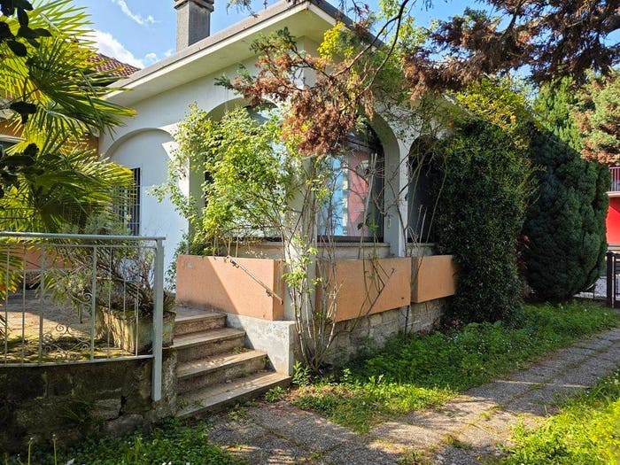 Casa quadrilocale in vendita in Via Giovanni Pascoli, Centro, Omegna