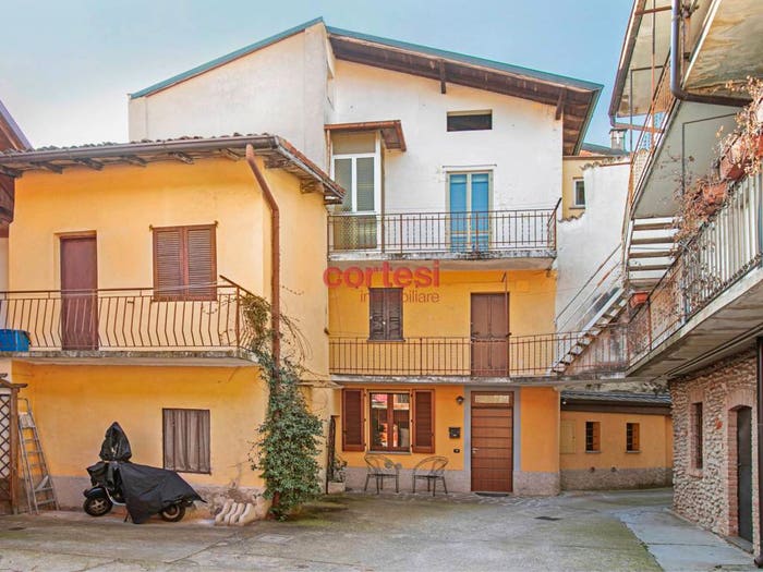 Casa con 6 locali in vendita in Via Antonio Locatelli, Villa di Serio