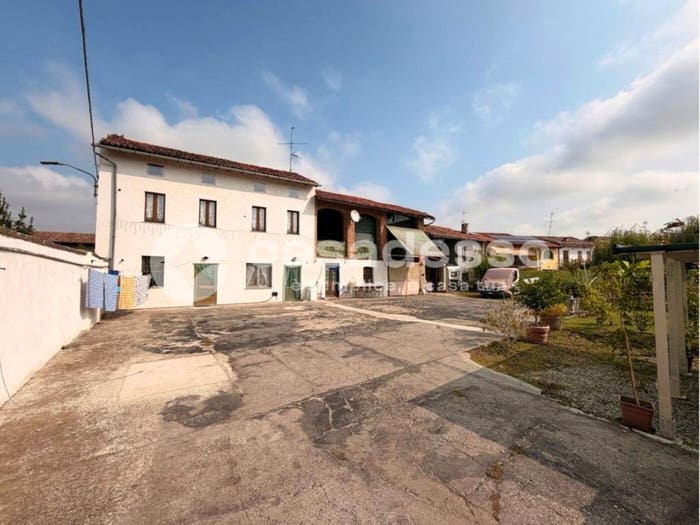 Casa con 6 locali in vendita in Corso Massimo d'Azeglio, Fontanetto Po