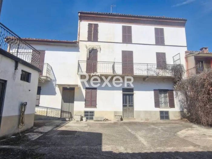 Casa con 6 locali in vendita in Corso Giuseppe Garibaldi, Grana Monferrato