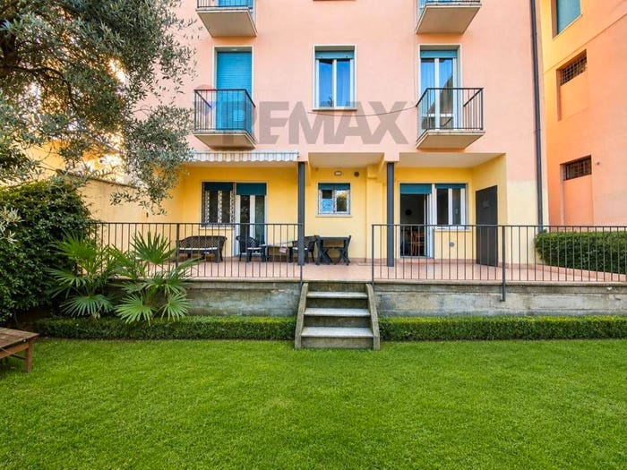 Casa con 6 locali in vendita in Via Antonio Rosmini, Centro, Stresa