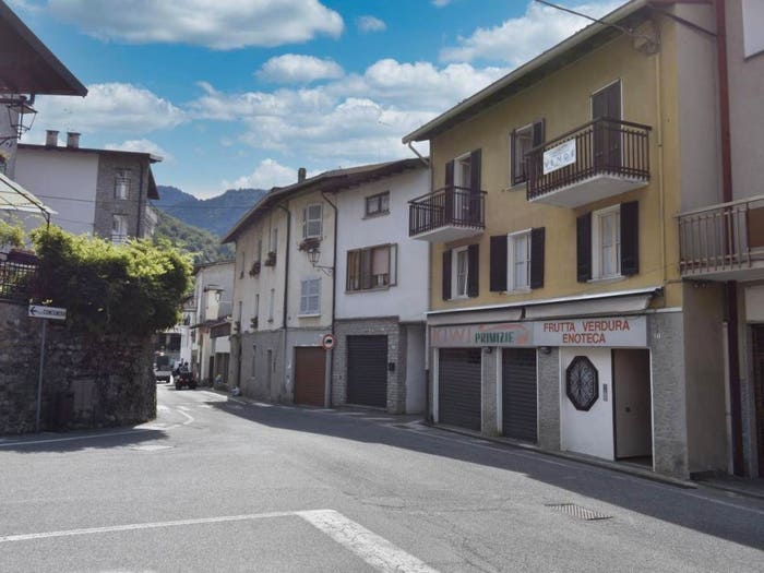 Casa con 6 locali in vendita in Via San Bartolomeo, Moggio